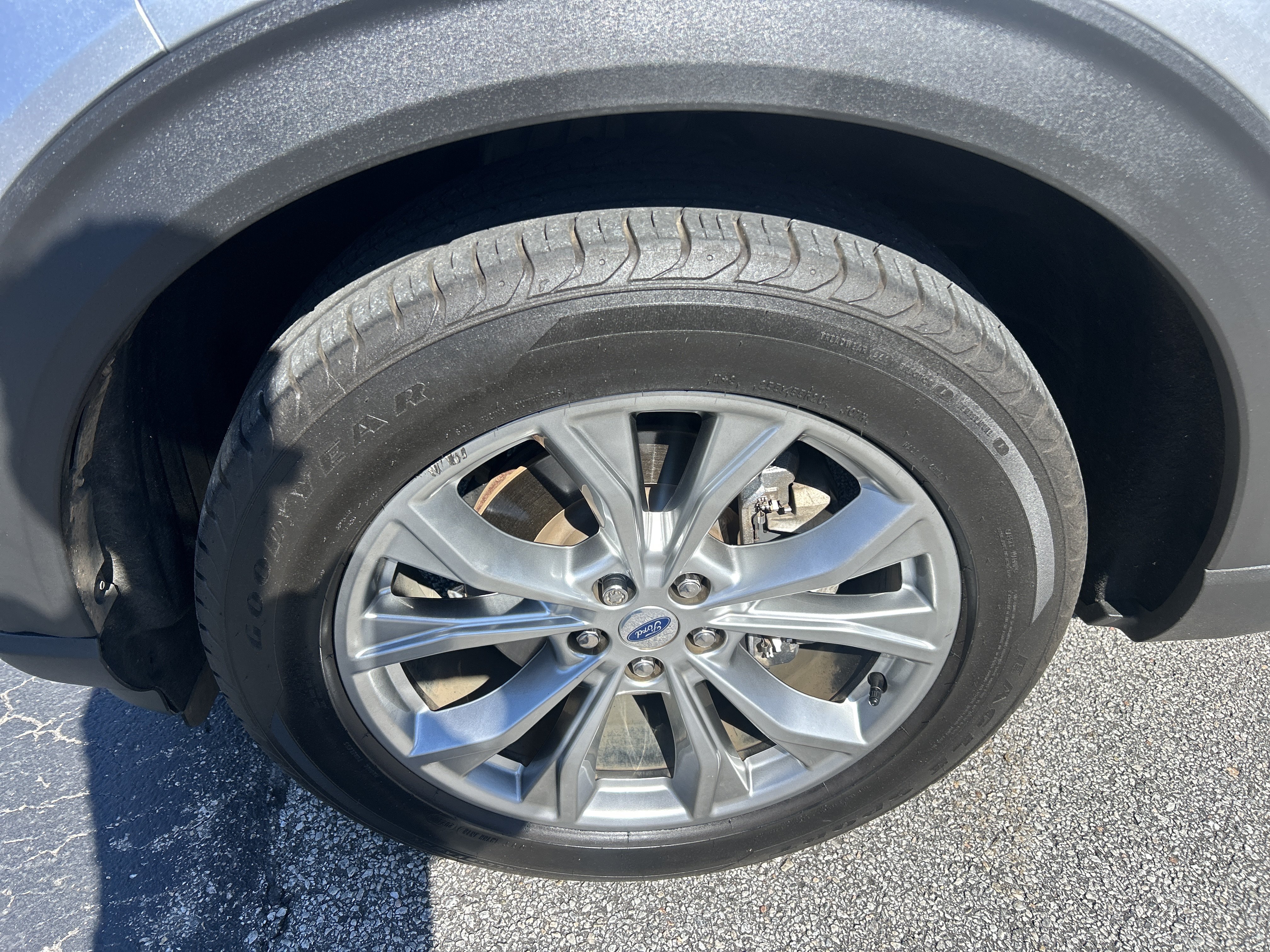 Used 2021 Ford Explorer XLT w/ Equipment Group 202A RWD image 20