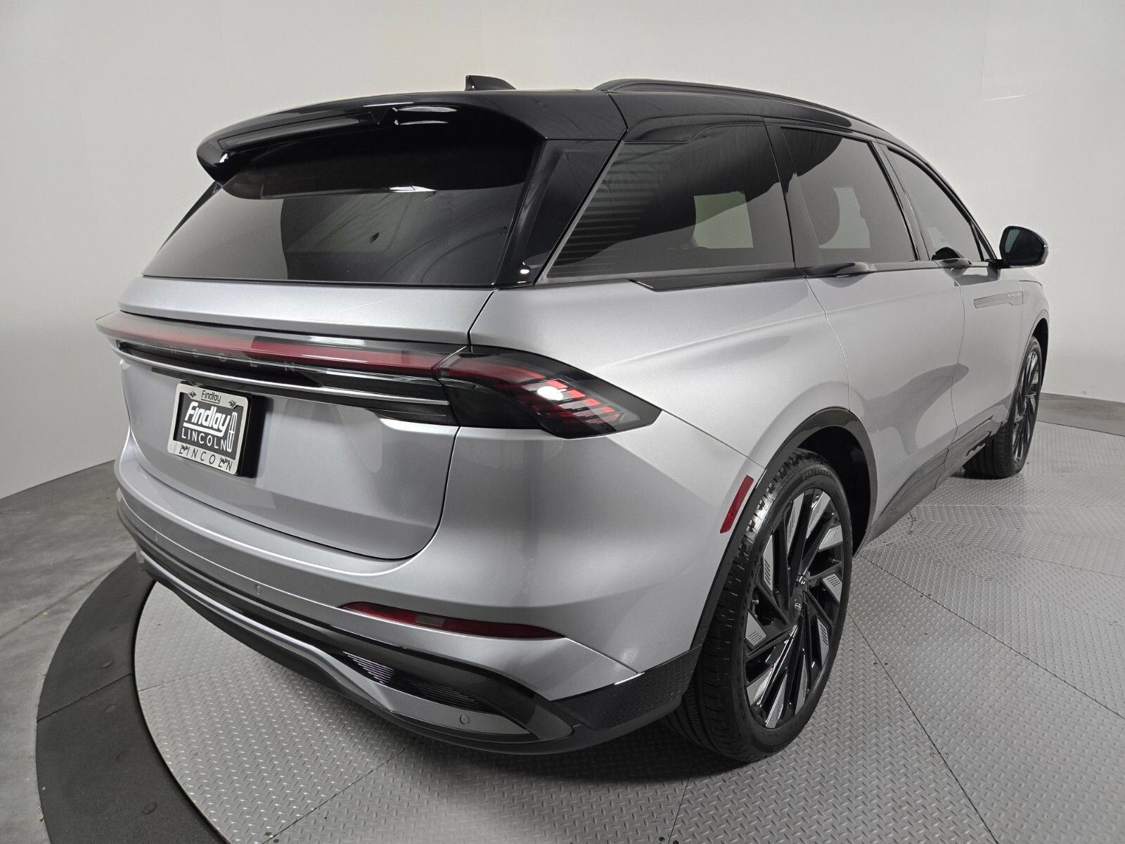 New 2026 Lincoln Nautilus Reserve w/ Jet Appearance Package AWD/4WD image 4