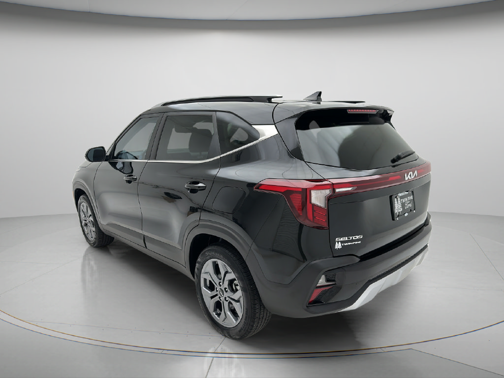 Used 2024 Kia Seltos S AWD/4WD image 7