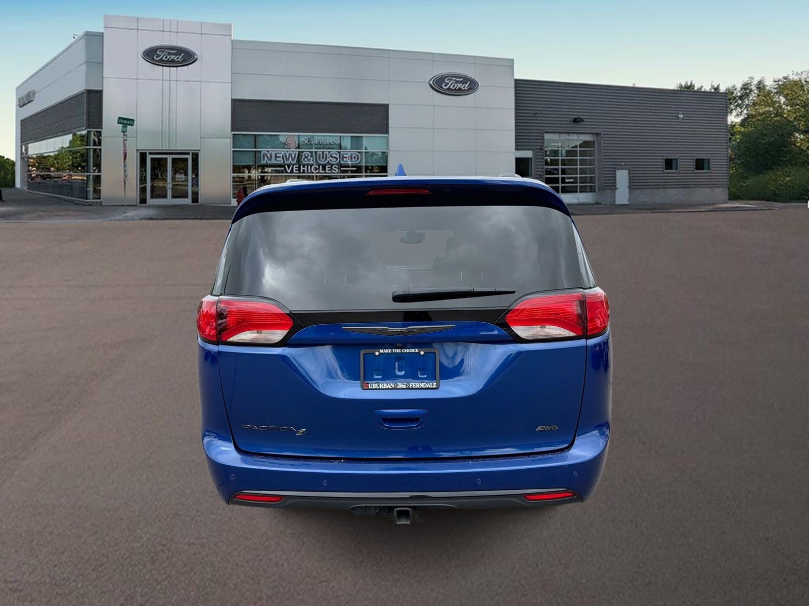 Used 2020 Chrysler Pacifica Touring-L AWD/4WD image 10