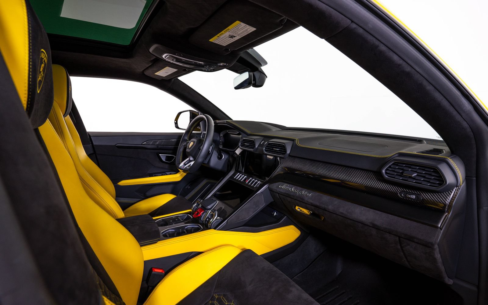 Used 2021 Lamborghini Urus AWD/4WD image 20