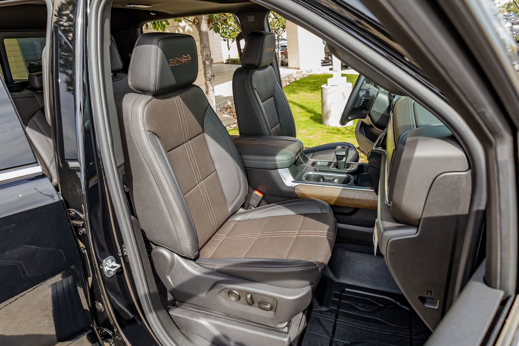 Used 2026 Chevrolet Silverado 1500 High Country image 30