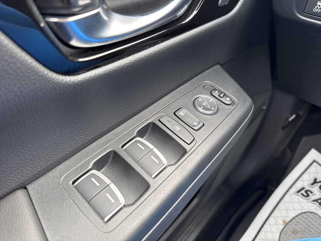 Used 2025 Honda CR-V Sport Touring image 10