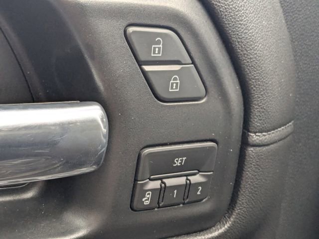 Used 2020 Chevrolet Silverado 2500 LTZ AWD/4WD image 31