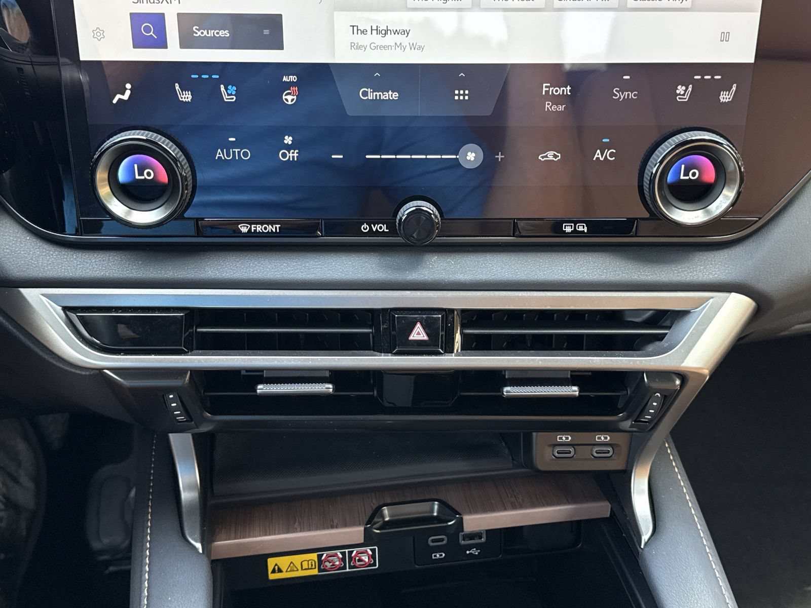 Used 2023 Lexus RX 350 Premium w/ Accessory Package (Z1) FWD image 26