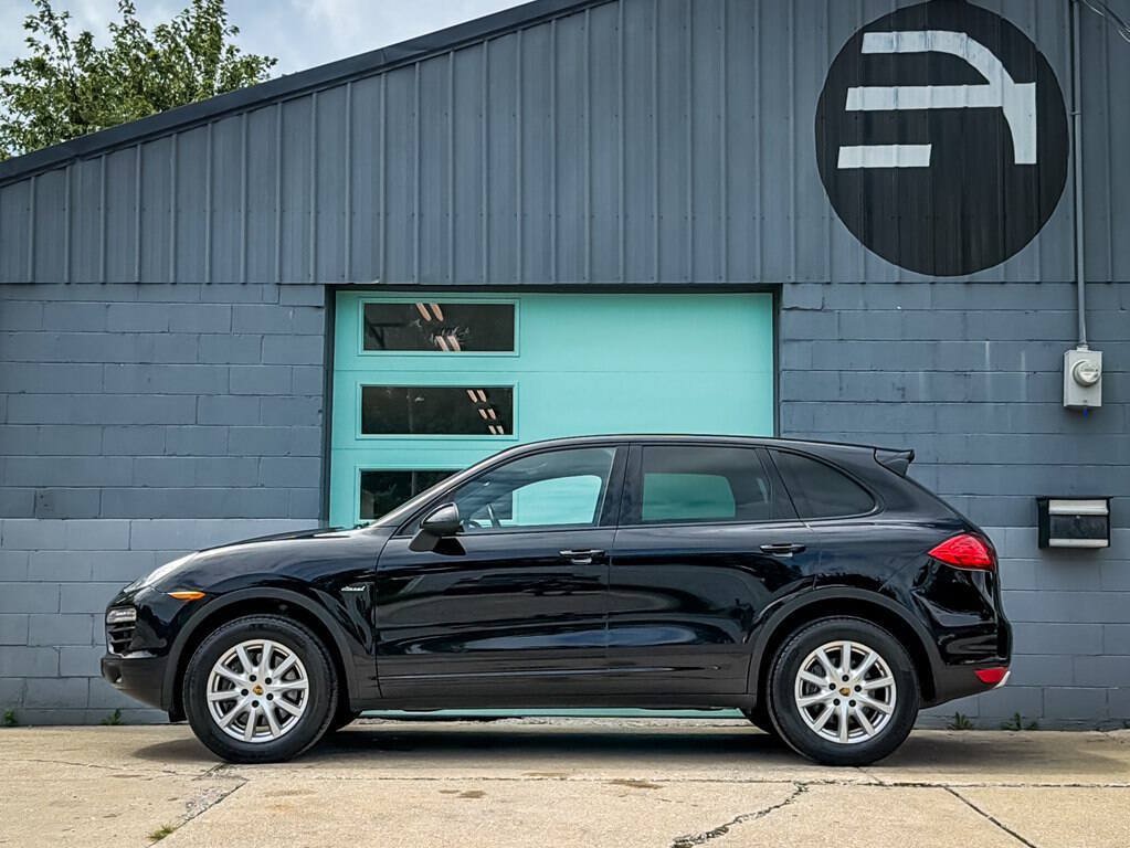 Used 2014 Porsche Cayenne Diesel AWD/4WD image 3