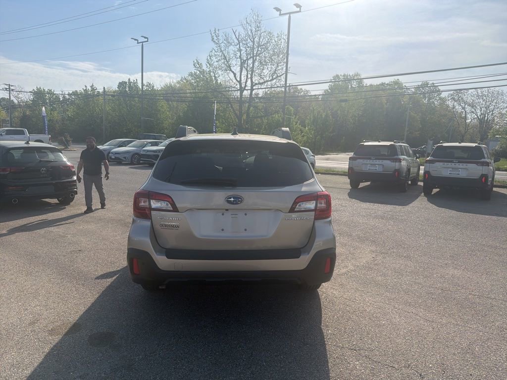Used 2019 Subaru Outback 2.5i Limited image 2