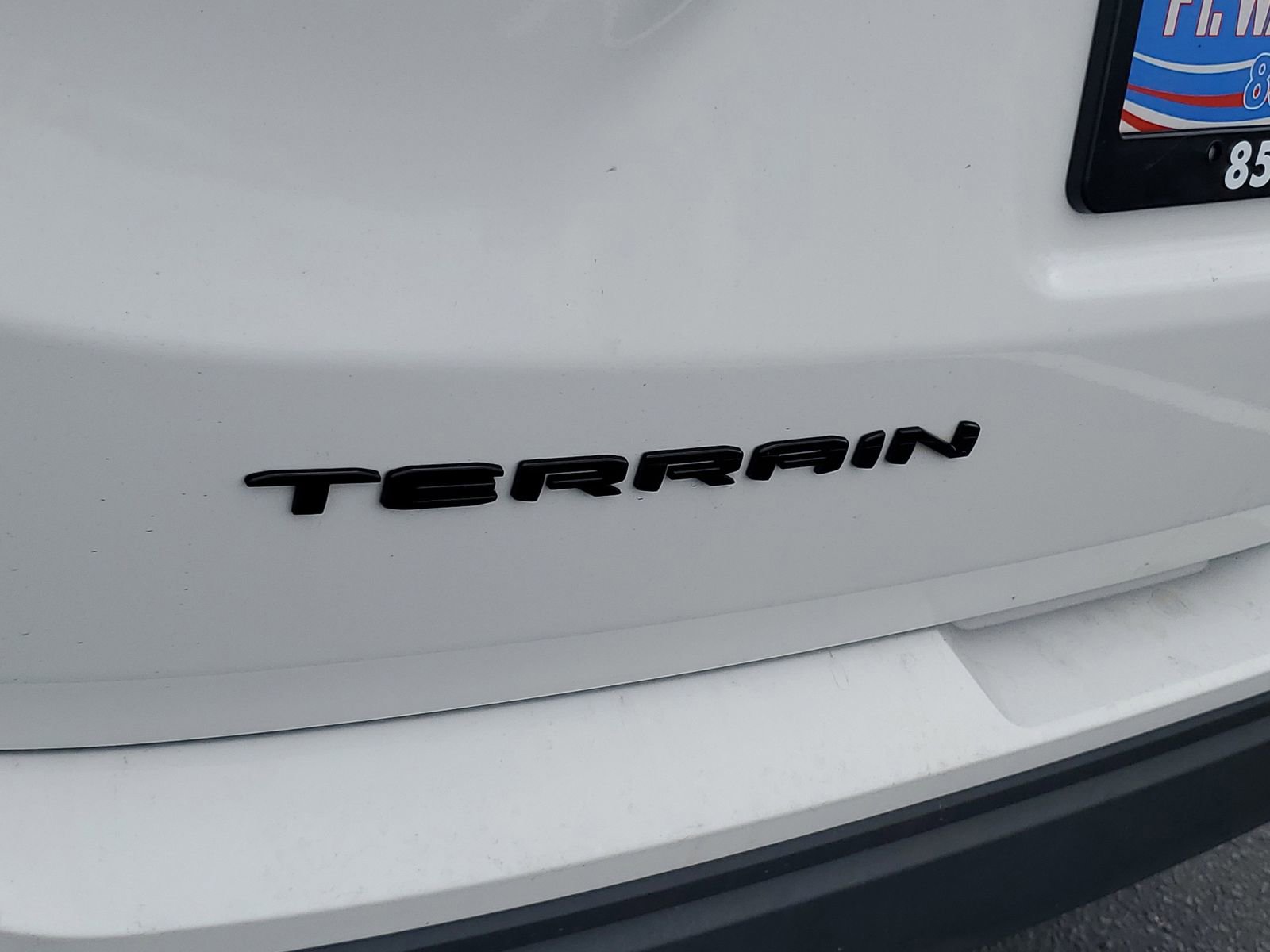 Used 2024 GMC Terrain SLE w/ Driver Convenience Package image 27