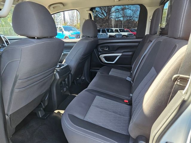 Used 2021 Nissan Titan SV w/ SV Convenience Package image 10