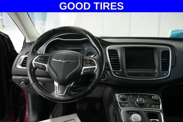 Used 2015 Chrysler 200 Limited w/ Comfort Group FWD image 2