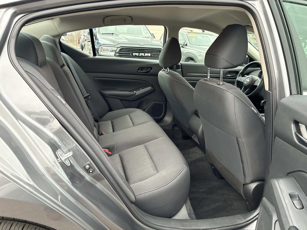 Used 2025 Nissan Altima 2.5 S image 11