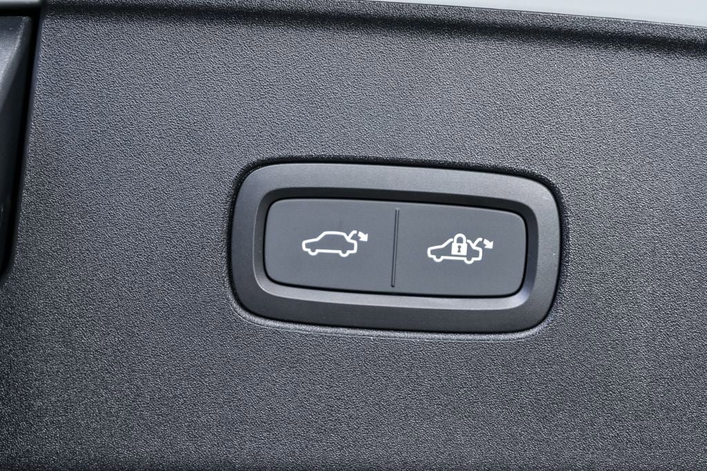 Certified 2025 Volvo EX90 Ultra image 34
