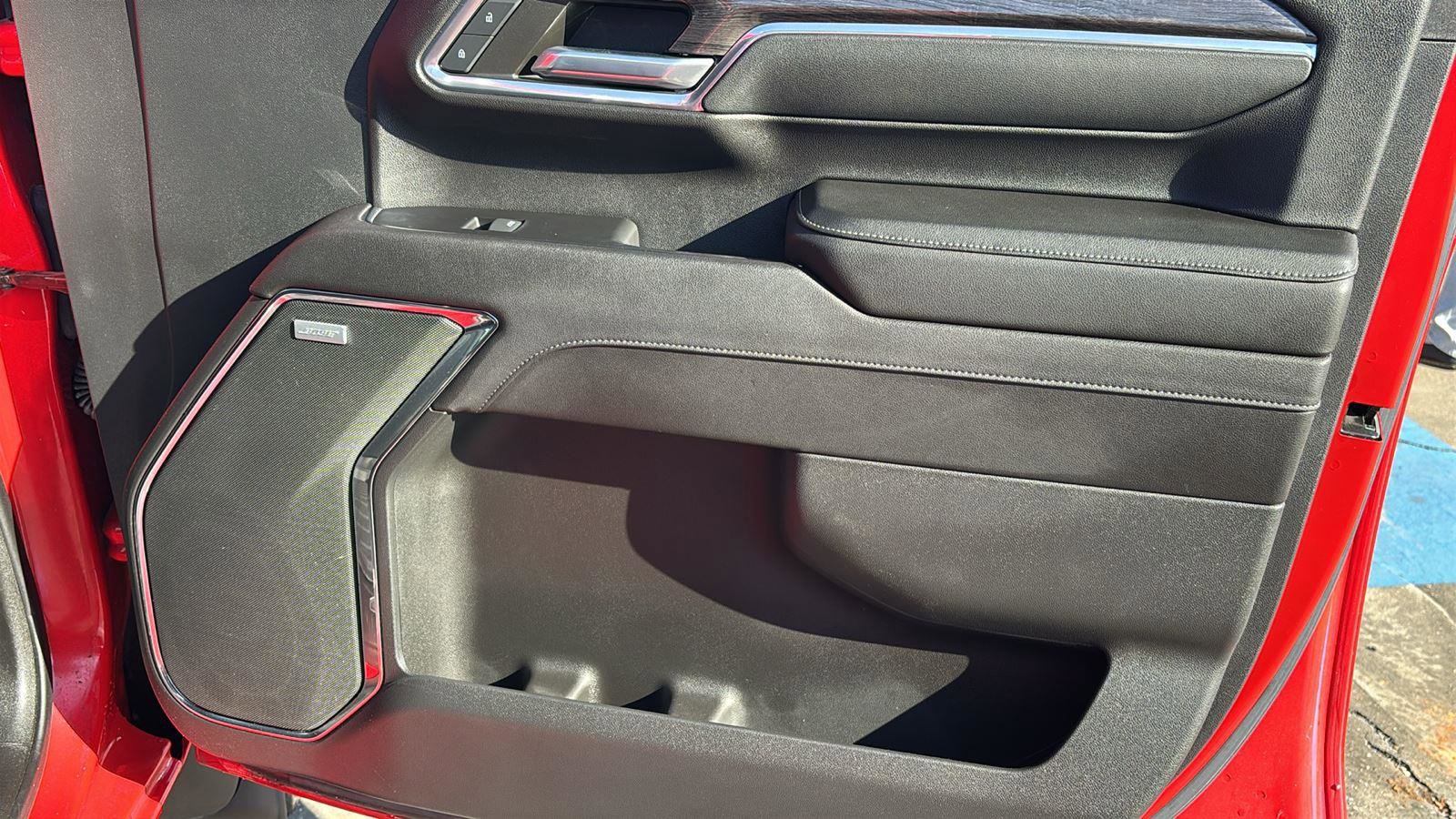 Certified 2024 Chevrolet Silverado 2500 LTZ w/ LTZ Convenience Package image 20
