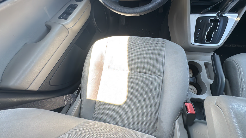 Used 2012 Dodge Caliber SXT FWD image 17