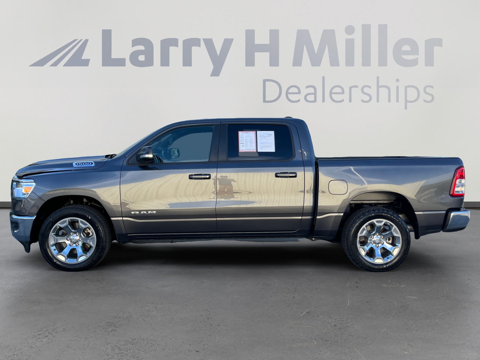Used 2022 RAM 1500 Big Horn AWD/4WD image 2