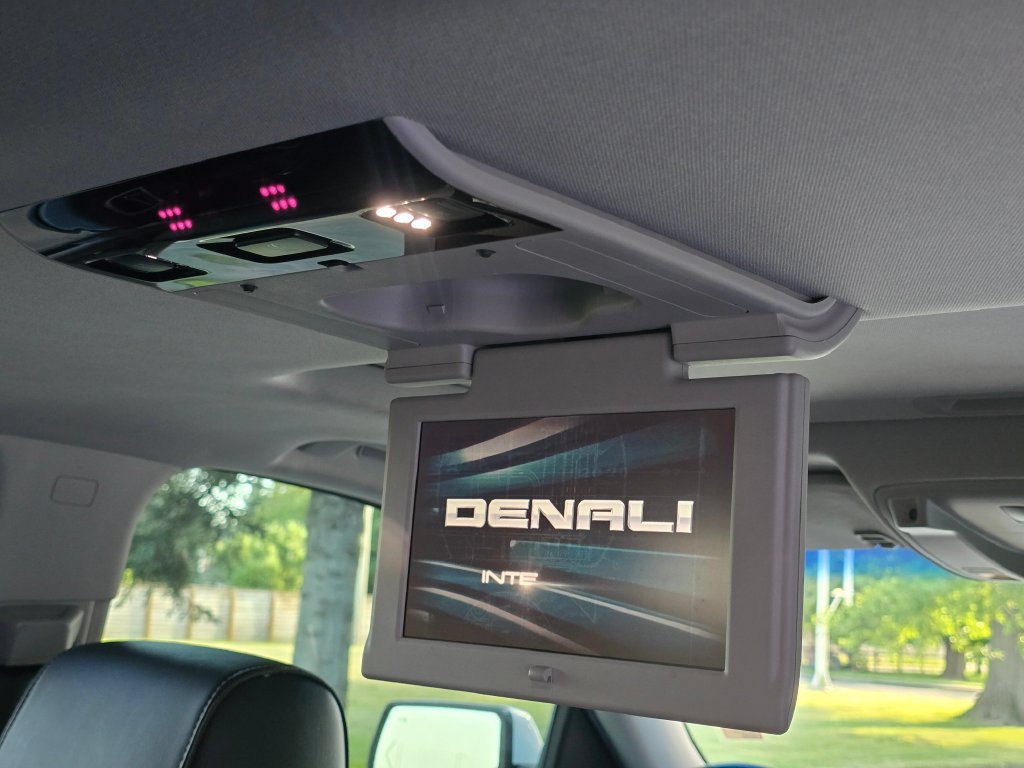 Used 2019 GMC Yukon Denali w/ Denali Ultimate Package AWD/4WD image 25