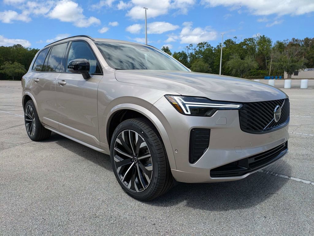 New 2026 Volvo XC90 T8 Ultra w/ Protection Package Premier AWD/4WD image 8