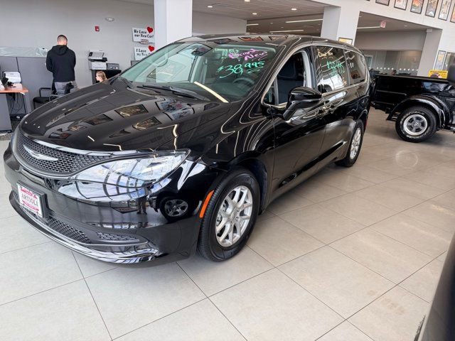 New 2024 Chrysler Voyager LX image 3