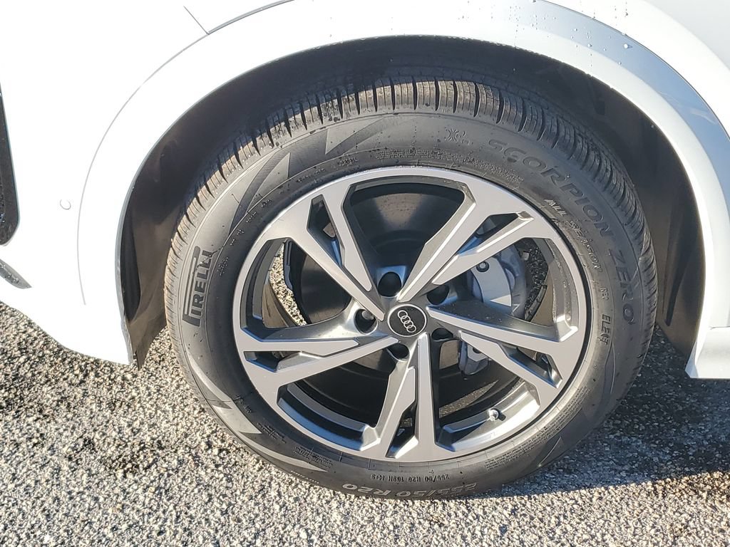 New 2027 Audi Q6 e-tron Premium Plus AWD/4WD image 13