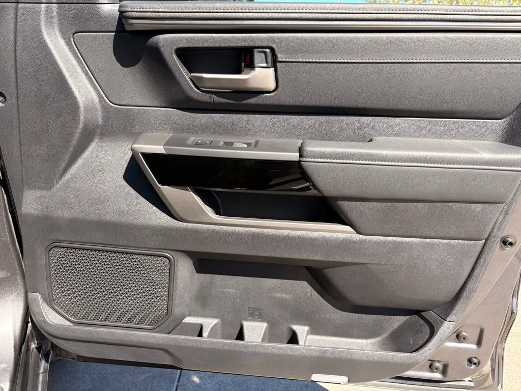 Used 2022 Toyota Tundra Limited w/ Power Package image 33