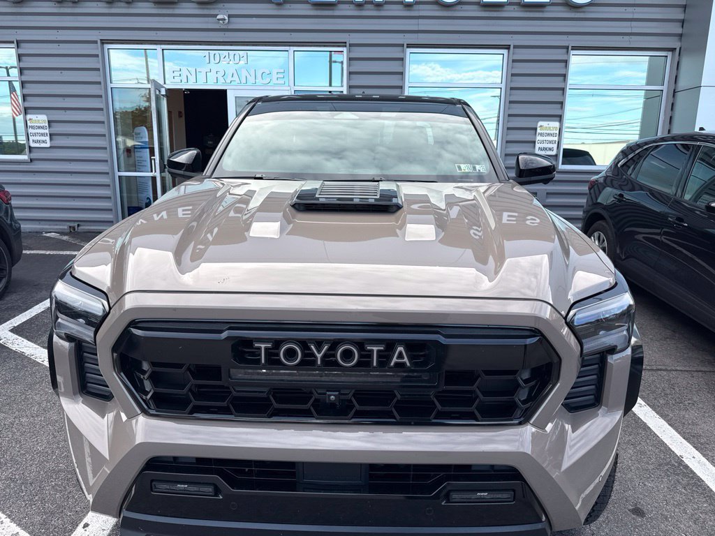 Used 2025 Toyota Tacoma TRD Pro w/ Tow Tech Package AWD/4WD image 2