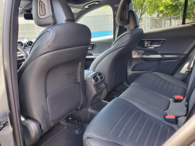 Used 2023 Mercedes-Benz GLC 300 4MATIC image 10