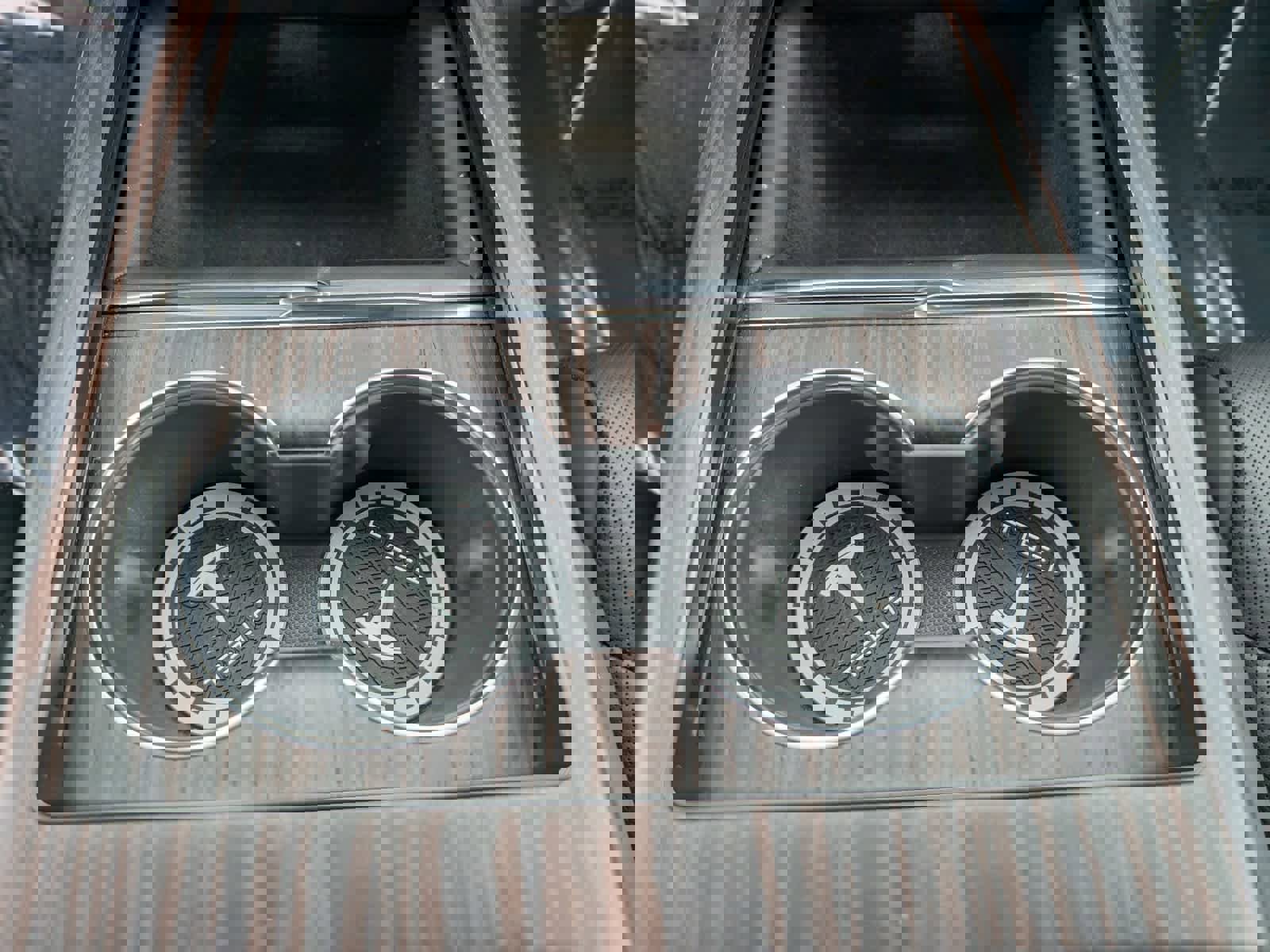 Used 2024 Tesla Model X image 4