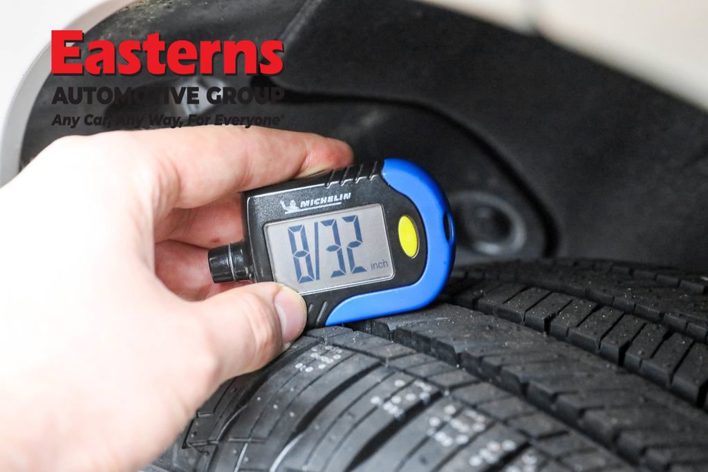 Used 2023 Toyota Venza Limited image 28