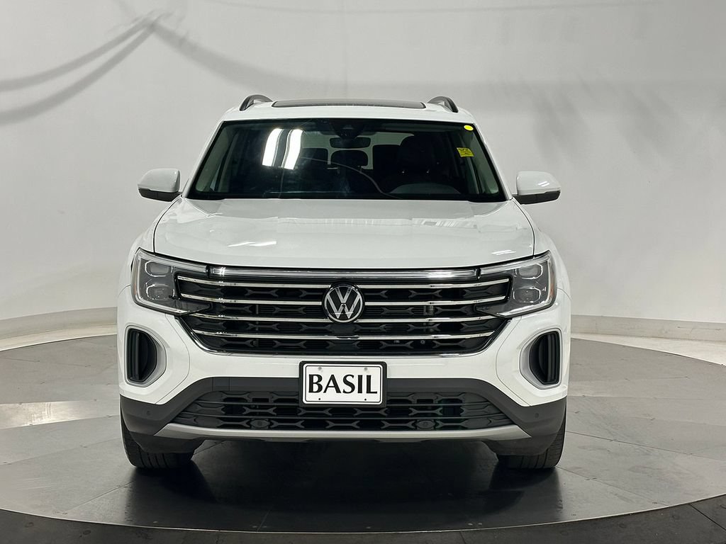 Used 2024 Volkswagen Atlas SE w/ Panoramic Sunroof Package AWD/4WD image 9