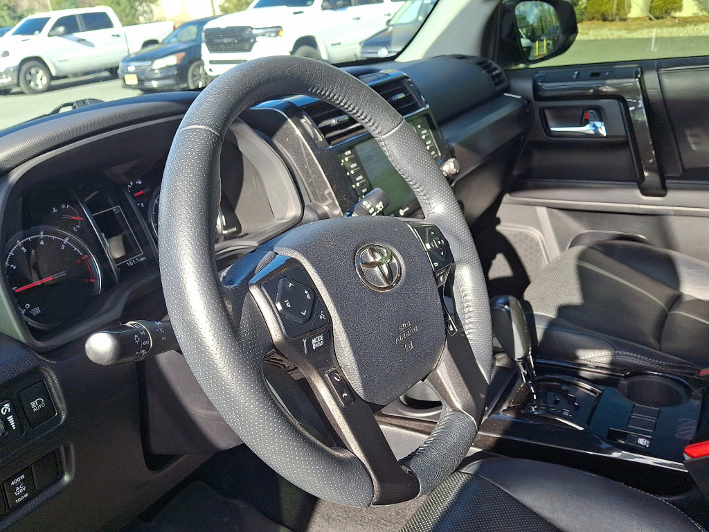 Used 2020 Toyota 4Runner 4WD image 25