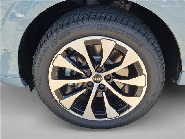 New 2026 Audi Q3 quattro 2.0T AWD/4WD image 9