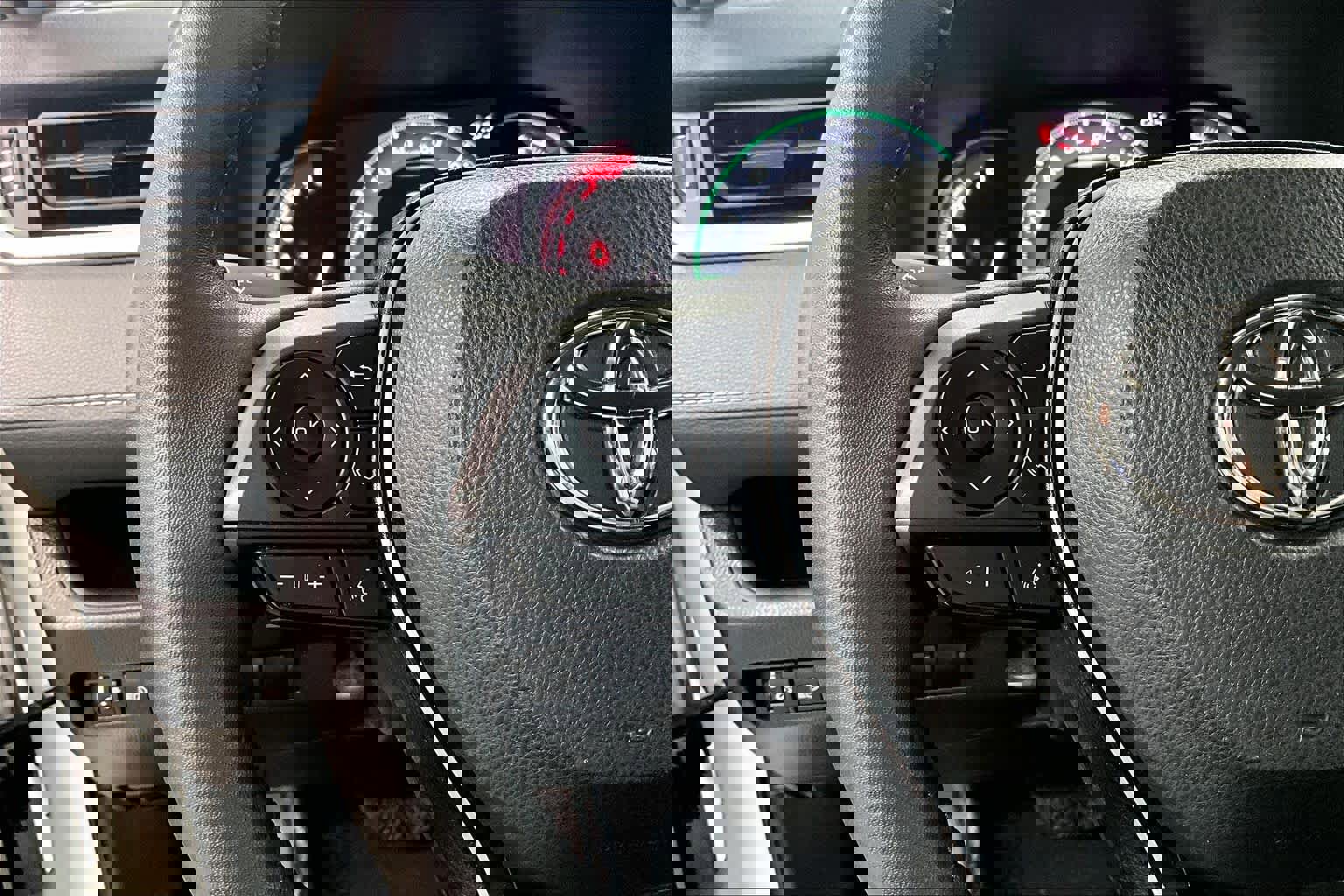 Used 2023 Toyota RAV4 XLE image 22