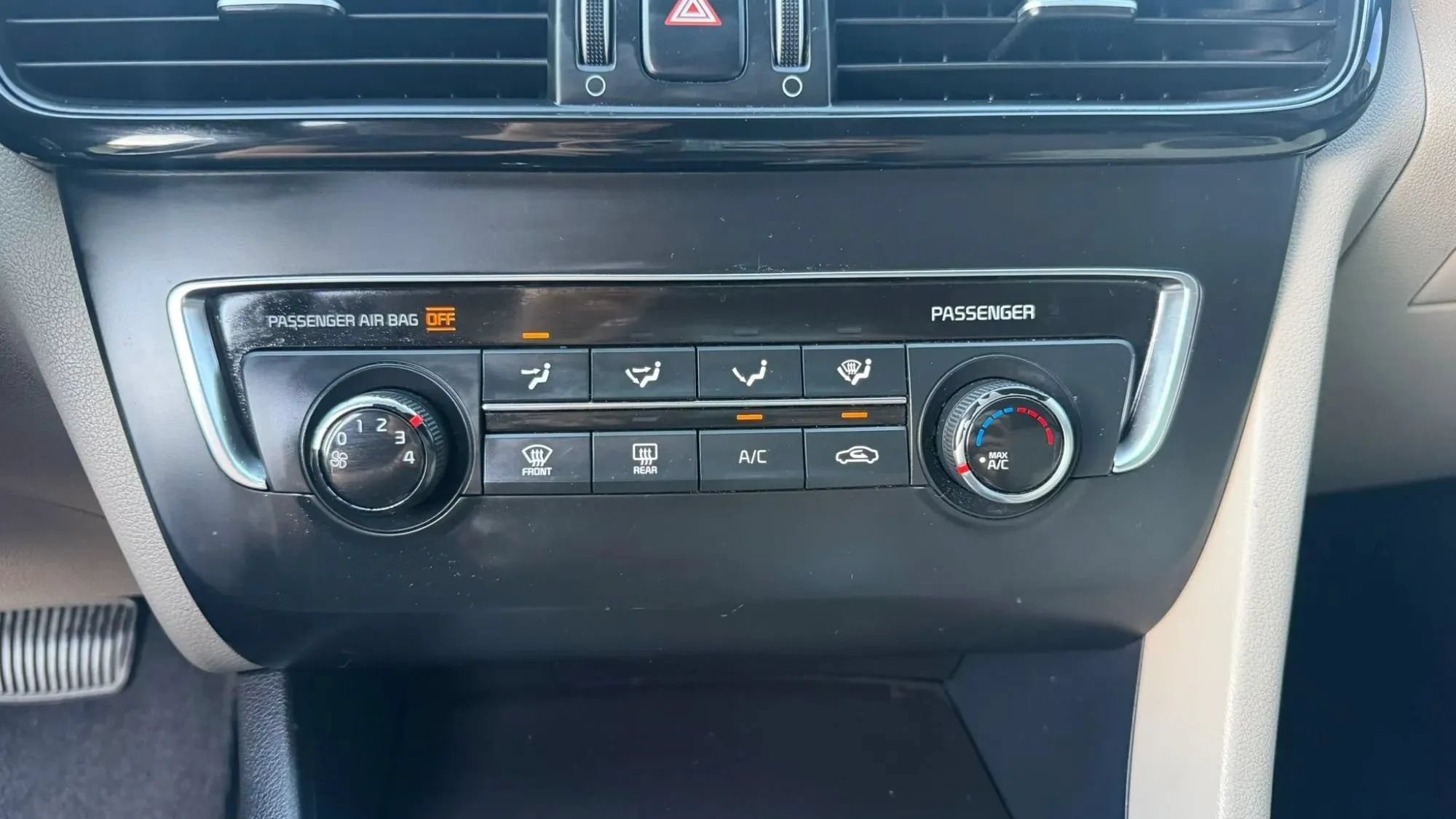 Used 2016 Kia Optima LX FWD image 18
