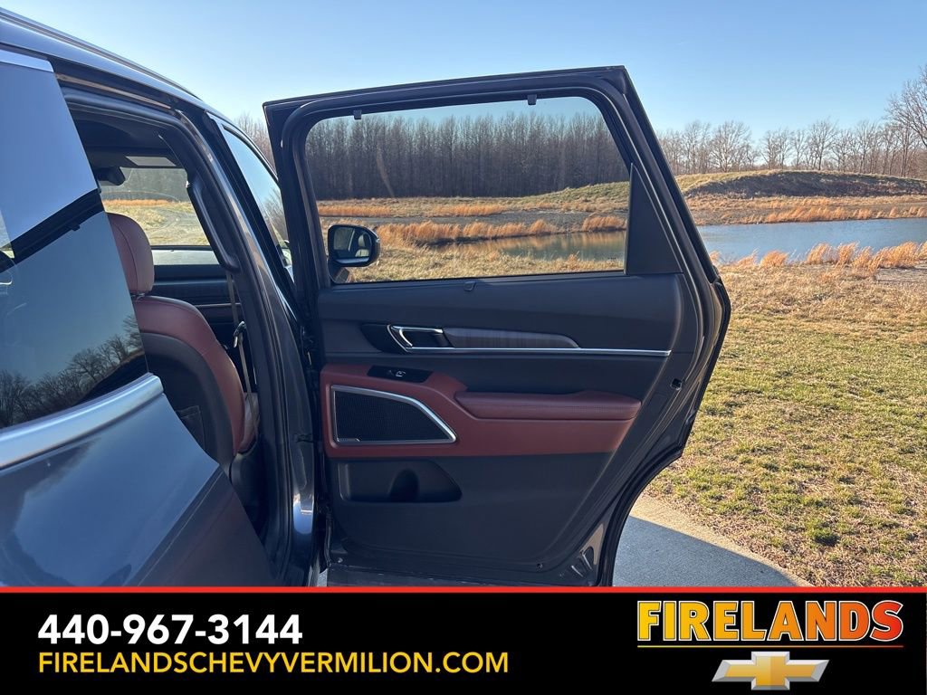 Used 2023 Kia Telluride EX w/ EX Captain's Chair Package image 36