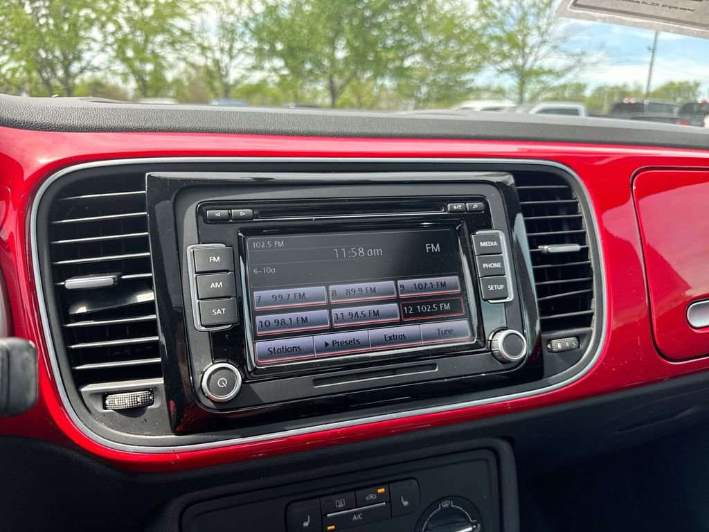 Used 2014 Volkswagen Beetle 2.5 image 14