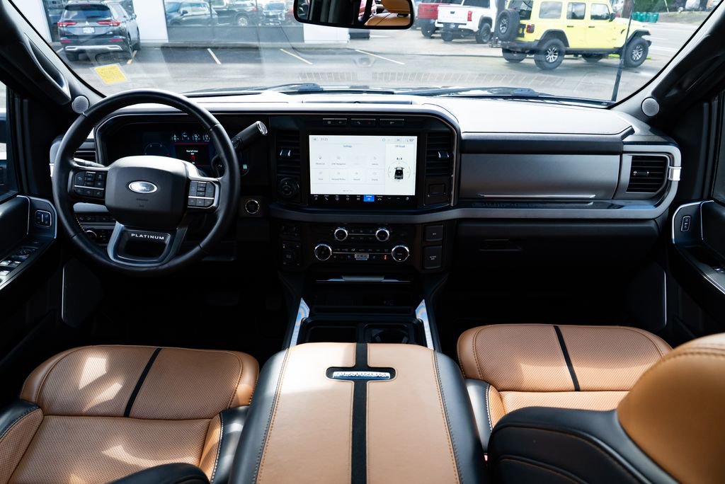 Used 2024 Ford F250 Platinum image 9