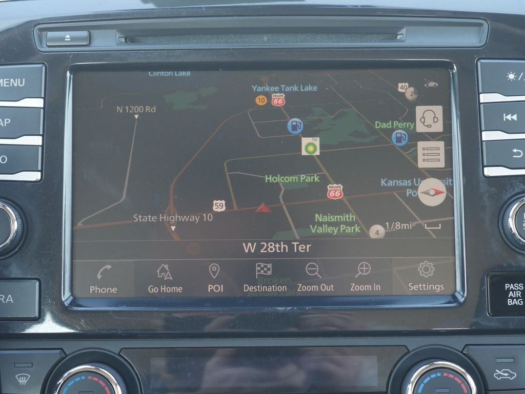 Used 2021 Nissan Maxima 3.5 SV w/ Floor Mat Group FWD image 10