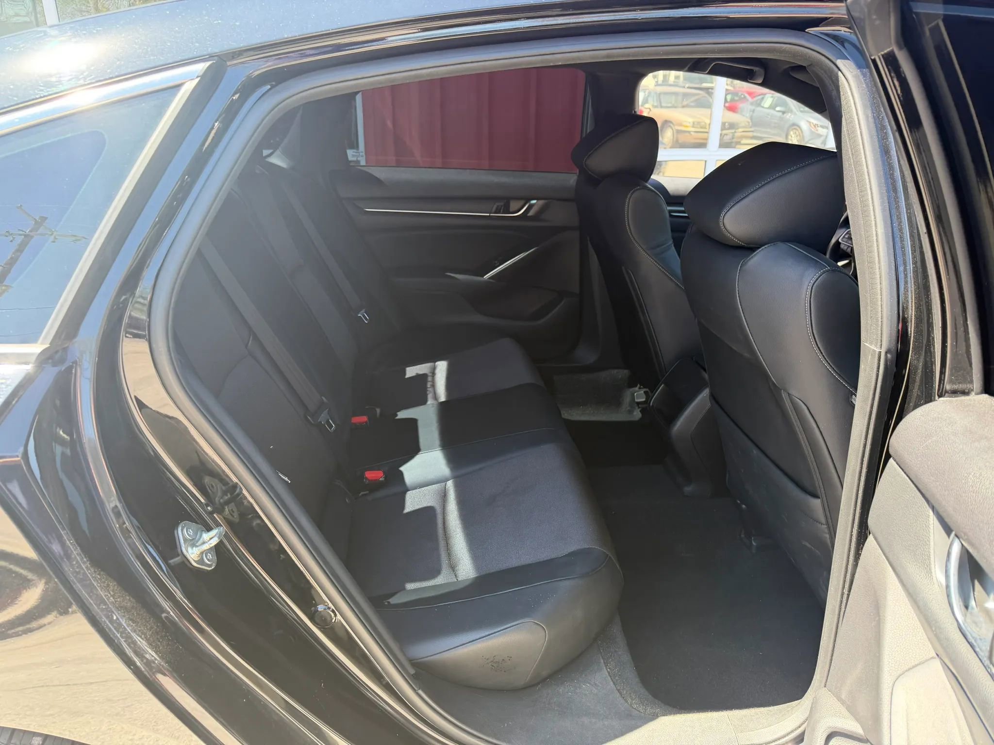 Used 2018 Honda Accord Sport image 16