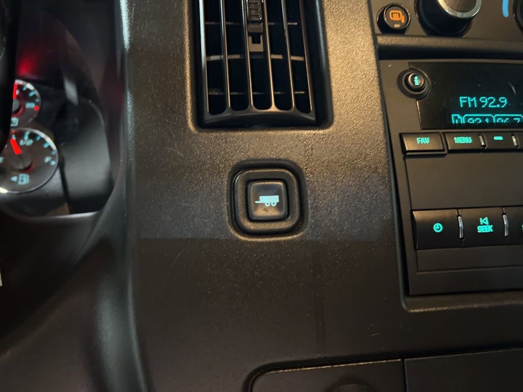 Used 2023 GMC Savana 2500 w/ Driver Convenience Package image 27