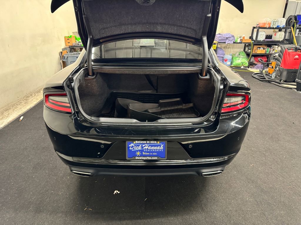 Used 2017 Dodge Charger SXT w/ Blacktop Package image 6