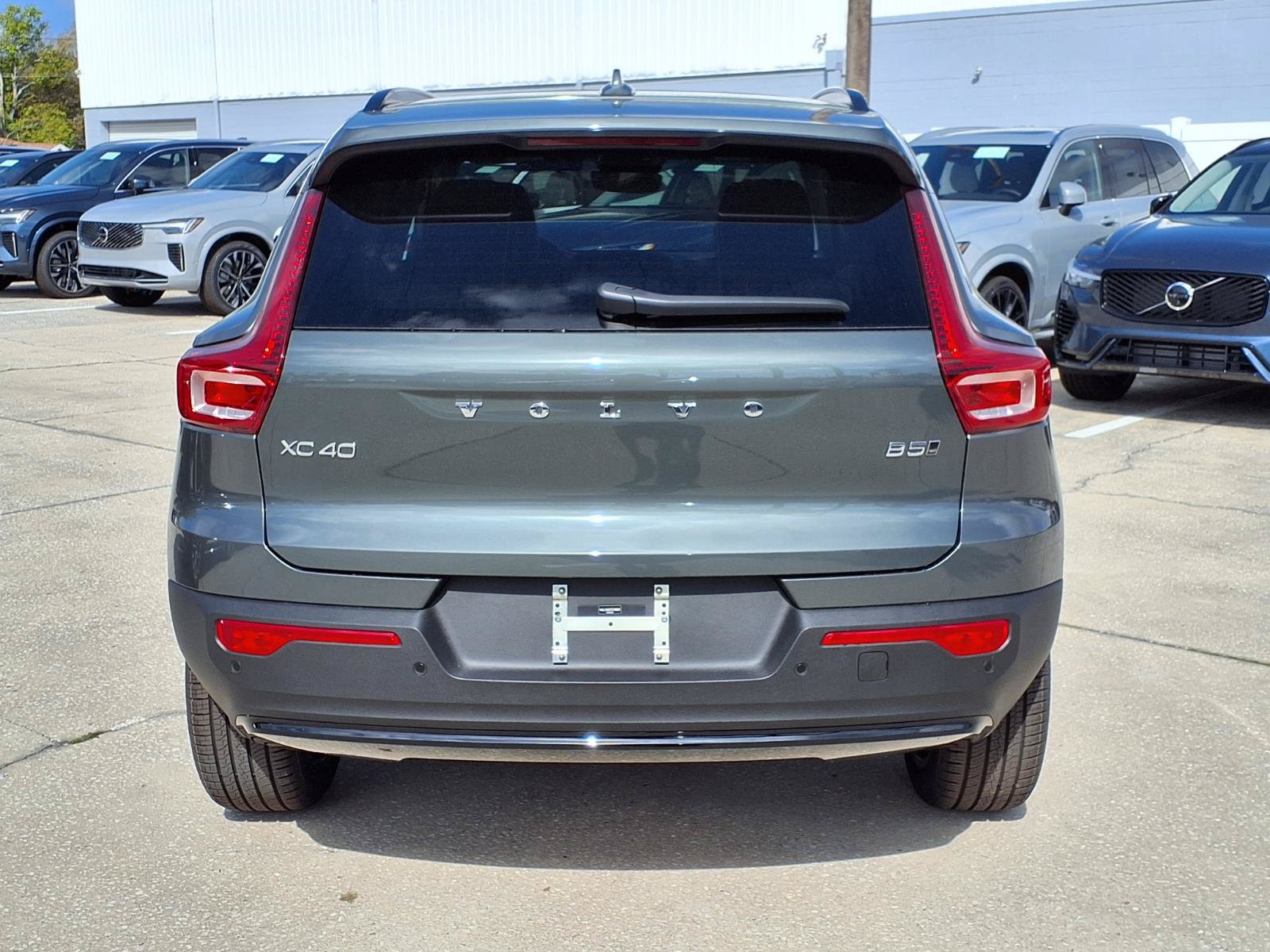 New 2026 Volvo XC40 B5 Plus w/ Protection Package Premier AWD/4WD image 6