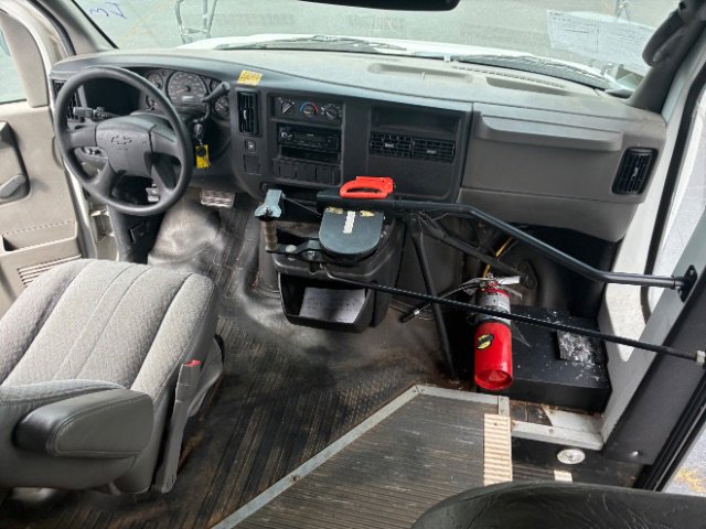 Used 2007 Chevrolet Express 3500 image 15