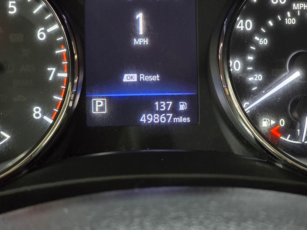 Used 2018 Nissan Rogue S AWD/4WD image 19