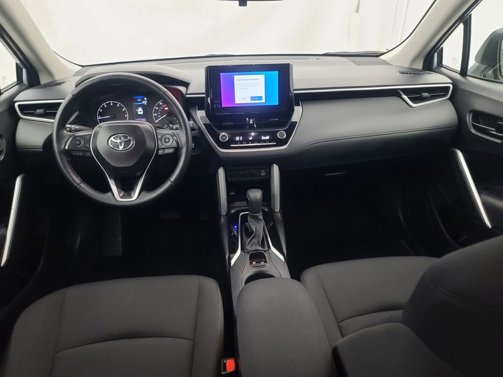 Used 2025 Toyota Corolla Cross LE image 21