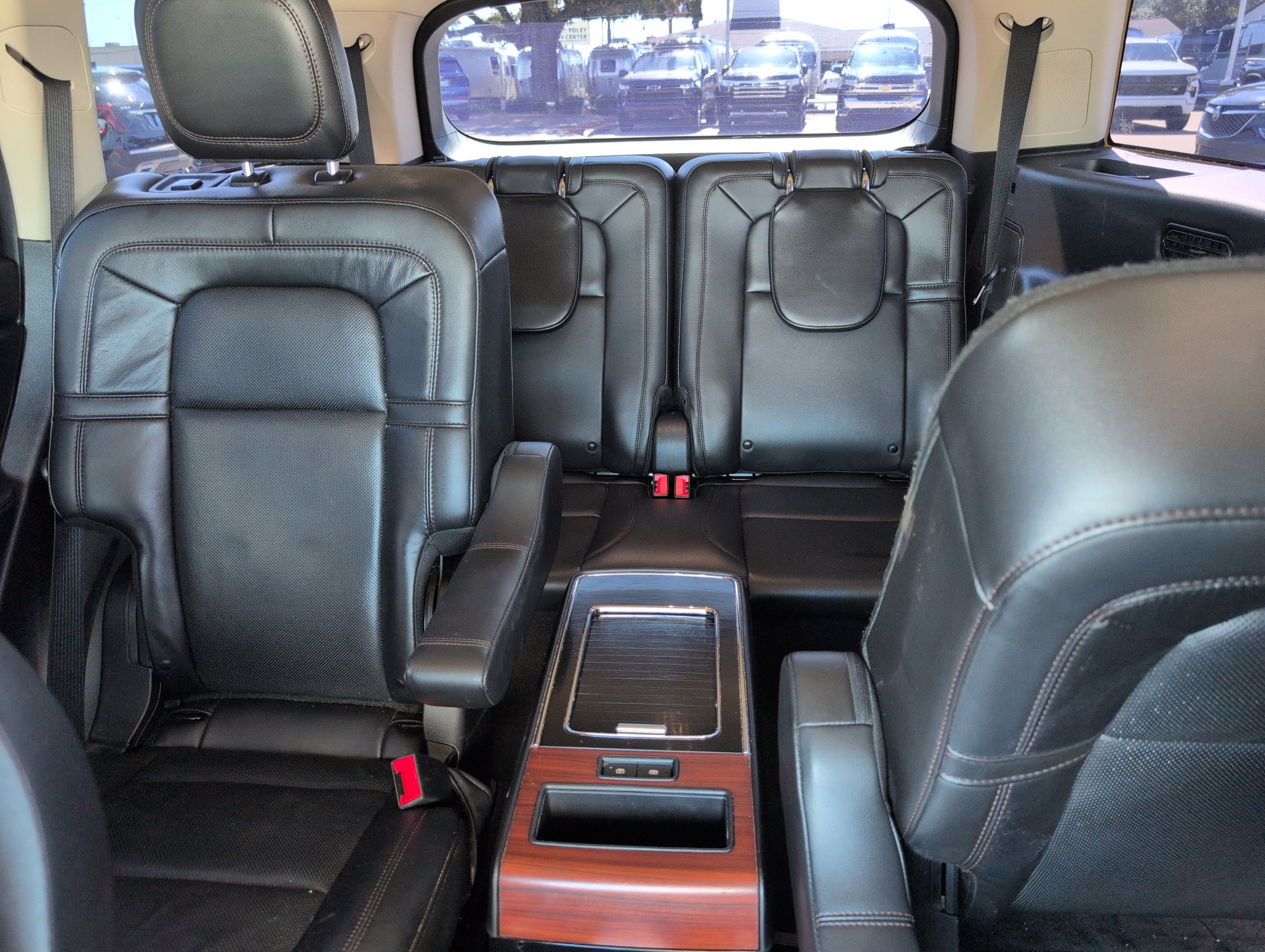 Used 2023 Lincoln Aviator Reserve w/ Equipment Group 201A image 24