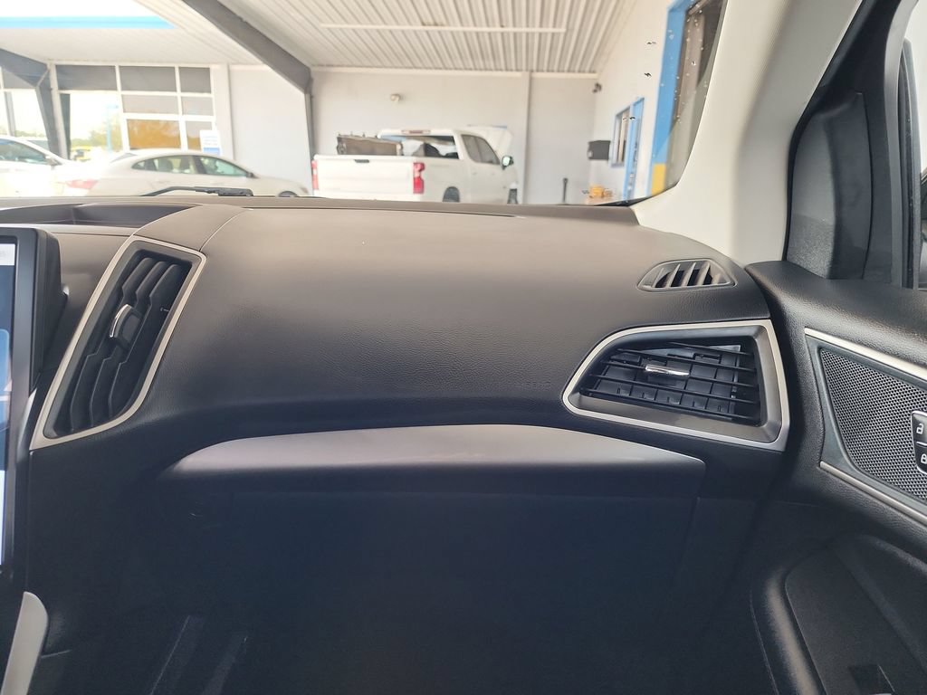 Used 2024 Ford Edge SEL AWD/4WD image 33