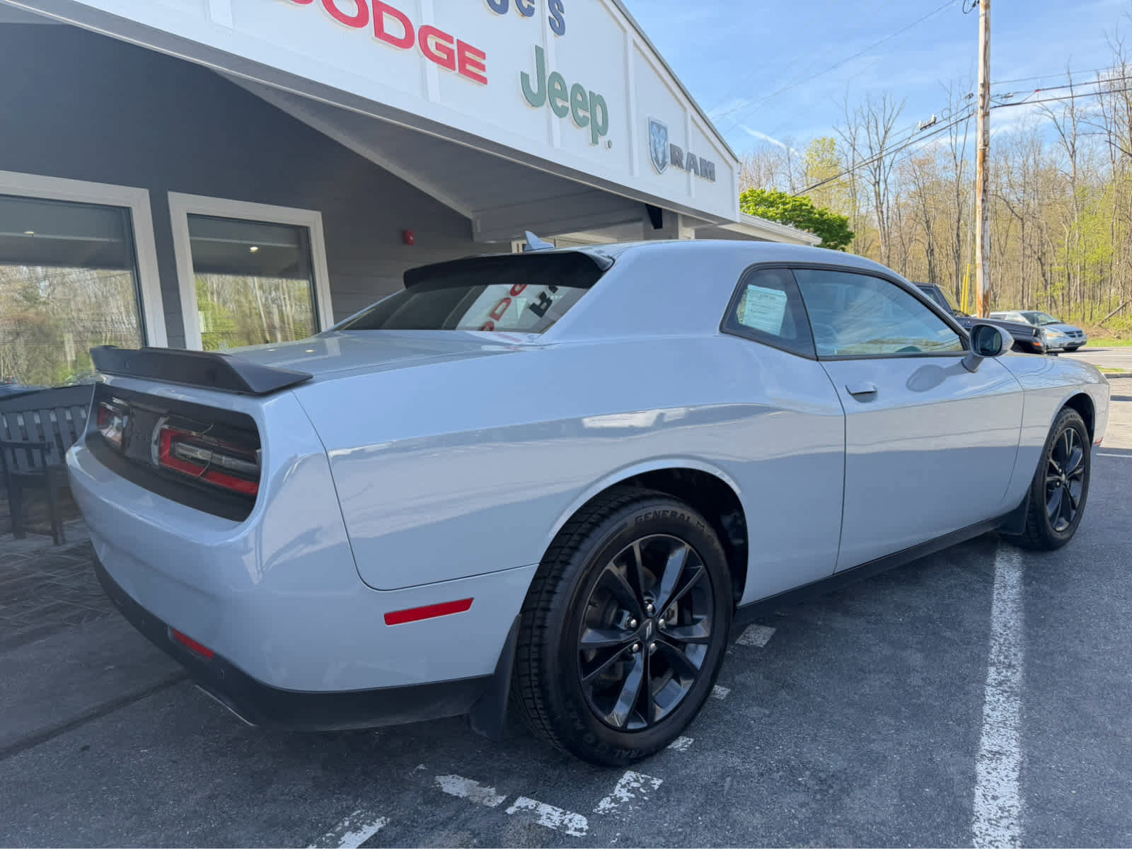 Used 2021 Dodge Challenger SXT w/ Driver Convenience Group AWD/4WD image 8