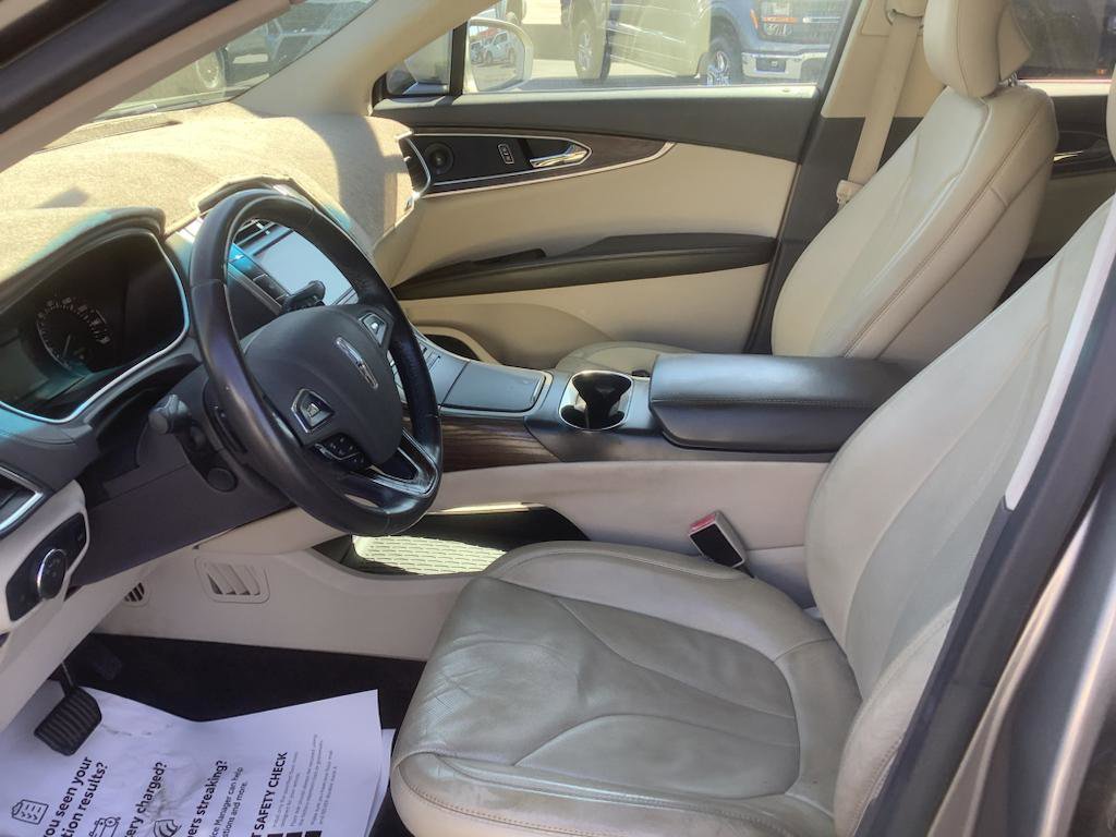 Used 2016 Lincoln MKX Reserve image 11