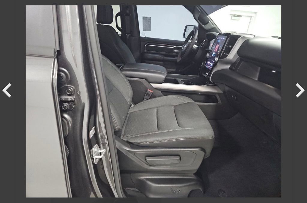 Used 2025 RAM 1500 Big Horn AWD/4WD image 10