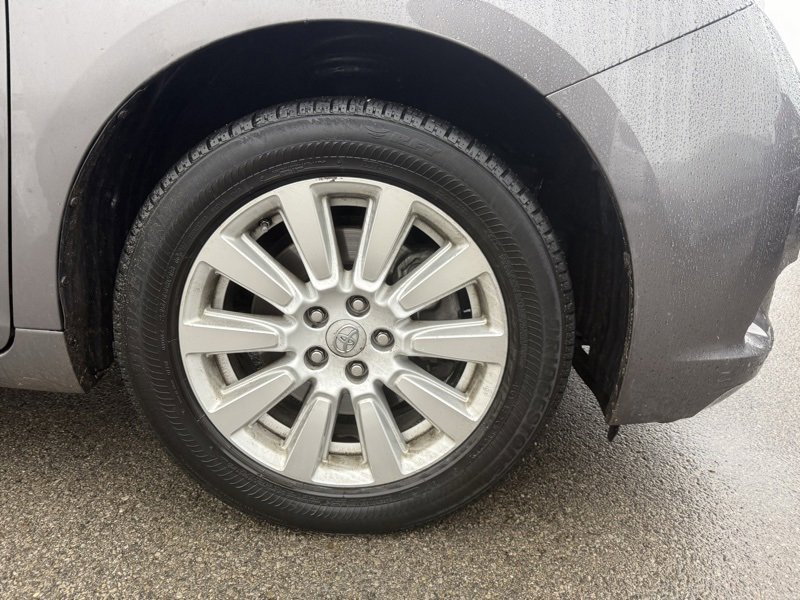 Used 2017 Toyota Sienna LE image 4